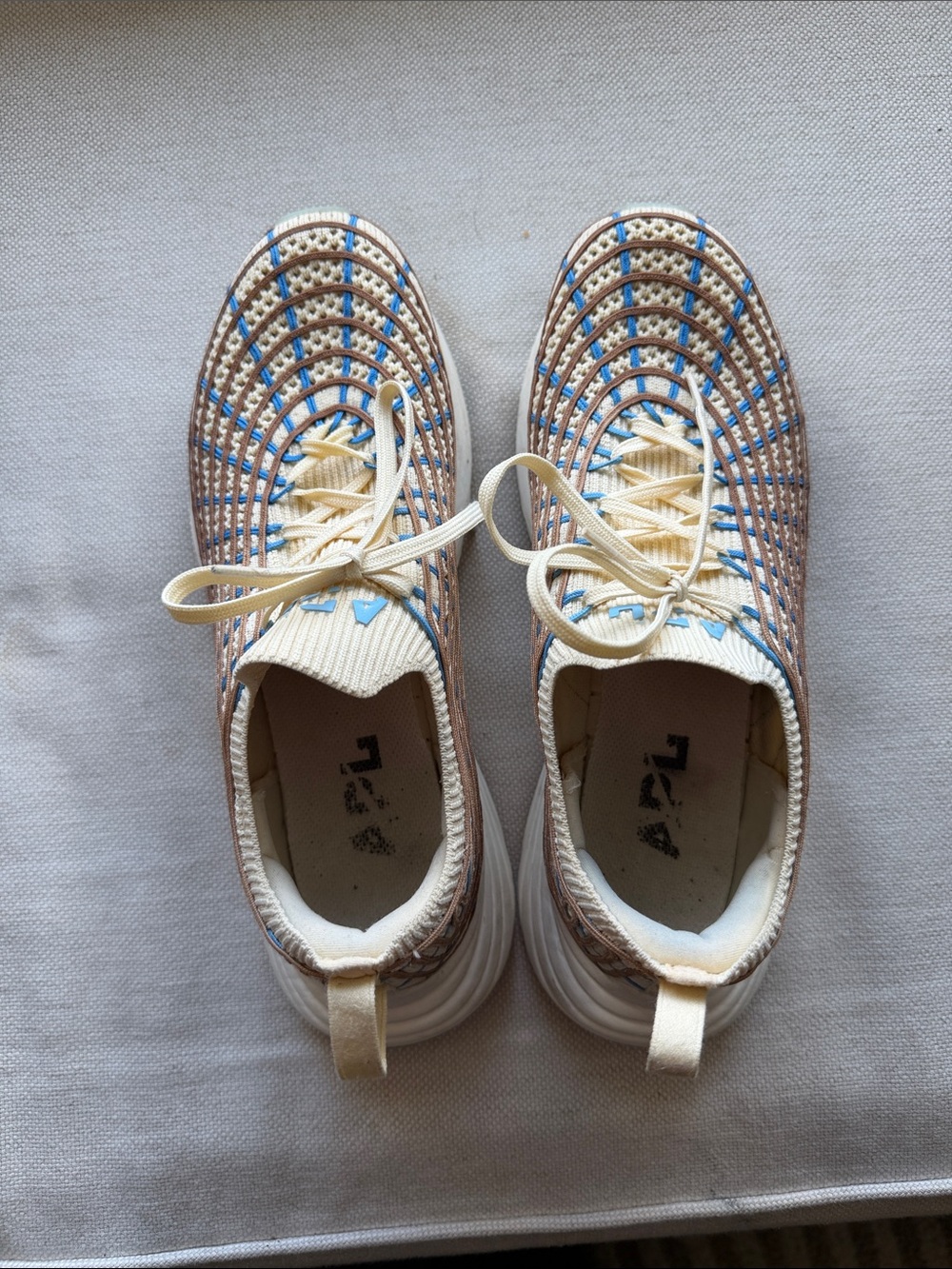 APL Techloom Zip line Cream & Blue Knit Lace-Up Sneakers